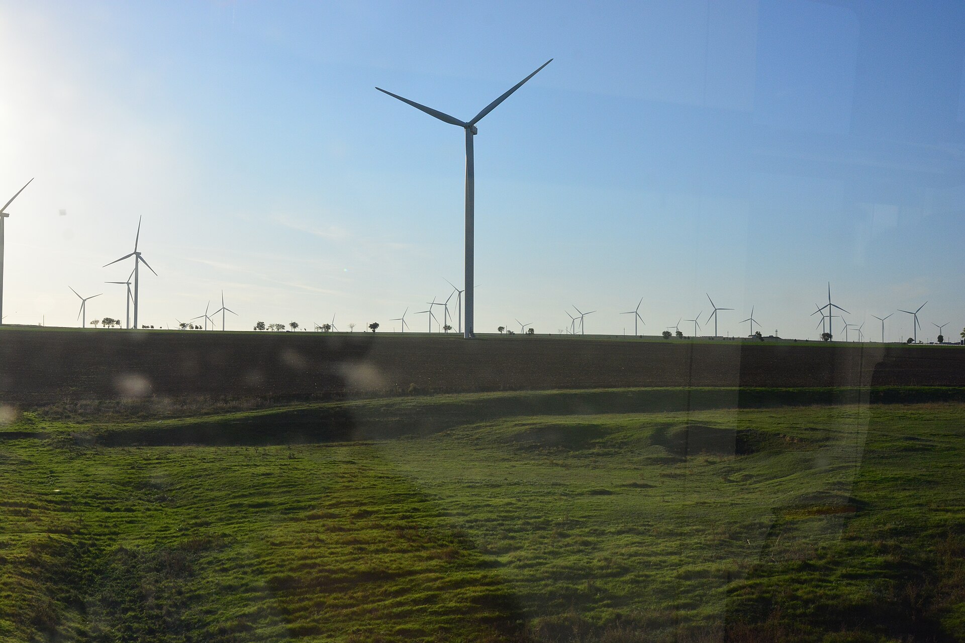 VIFOR switches on: reading Romania’s wind milestone carefully
