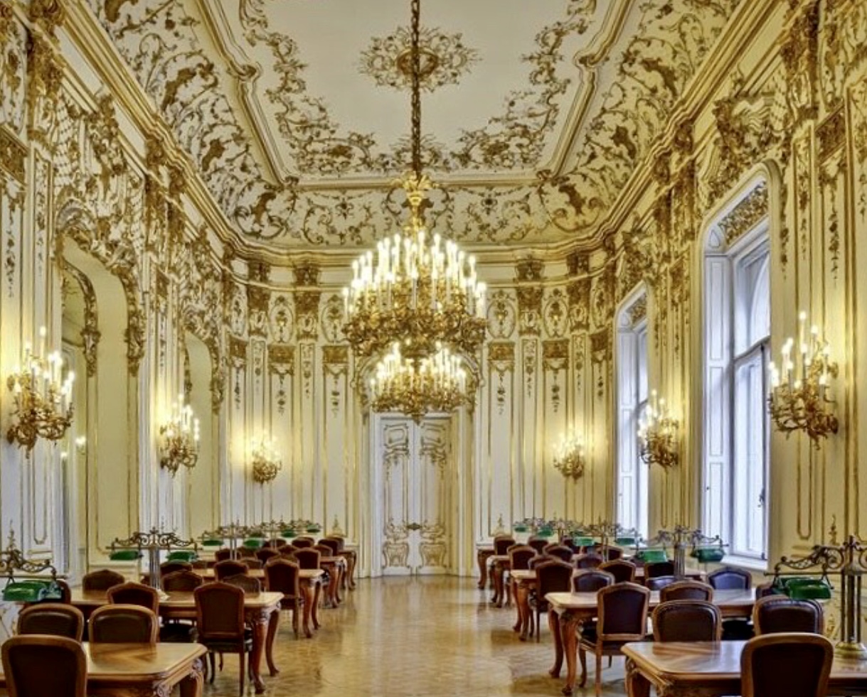 Budapest’s Wenckheim Palace is still a library after the photograph
